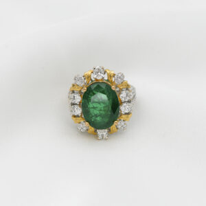 Green Emerald Diamond Ring